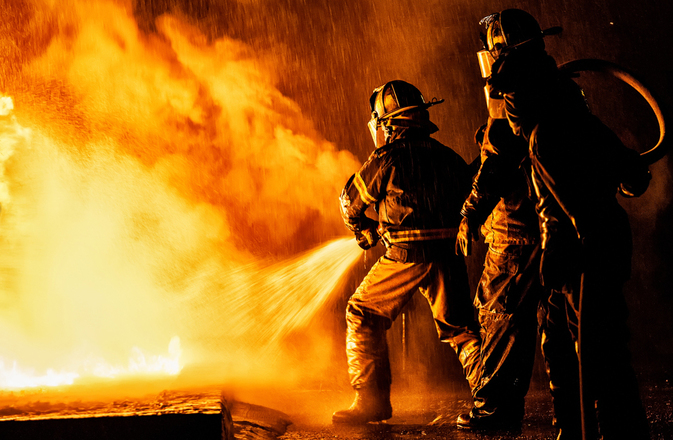 TELS. 56-31-26-15-46 / 55-23-89-96-89 / 55-32-10-41-74